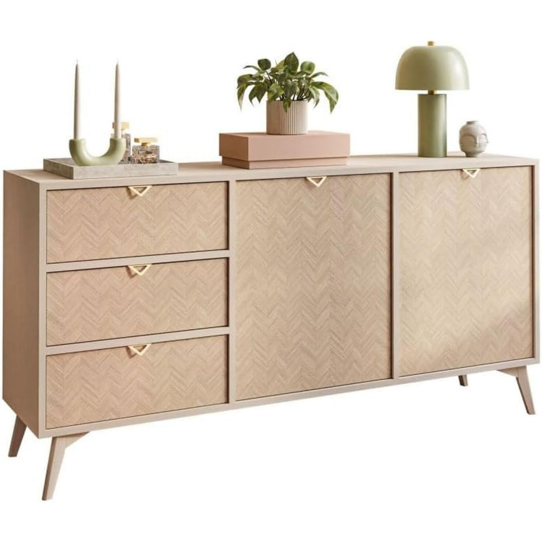 Geschlossener Stauraum praegt das Sideboard in Beige