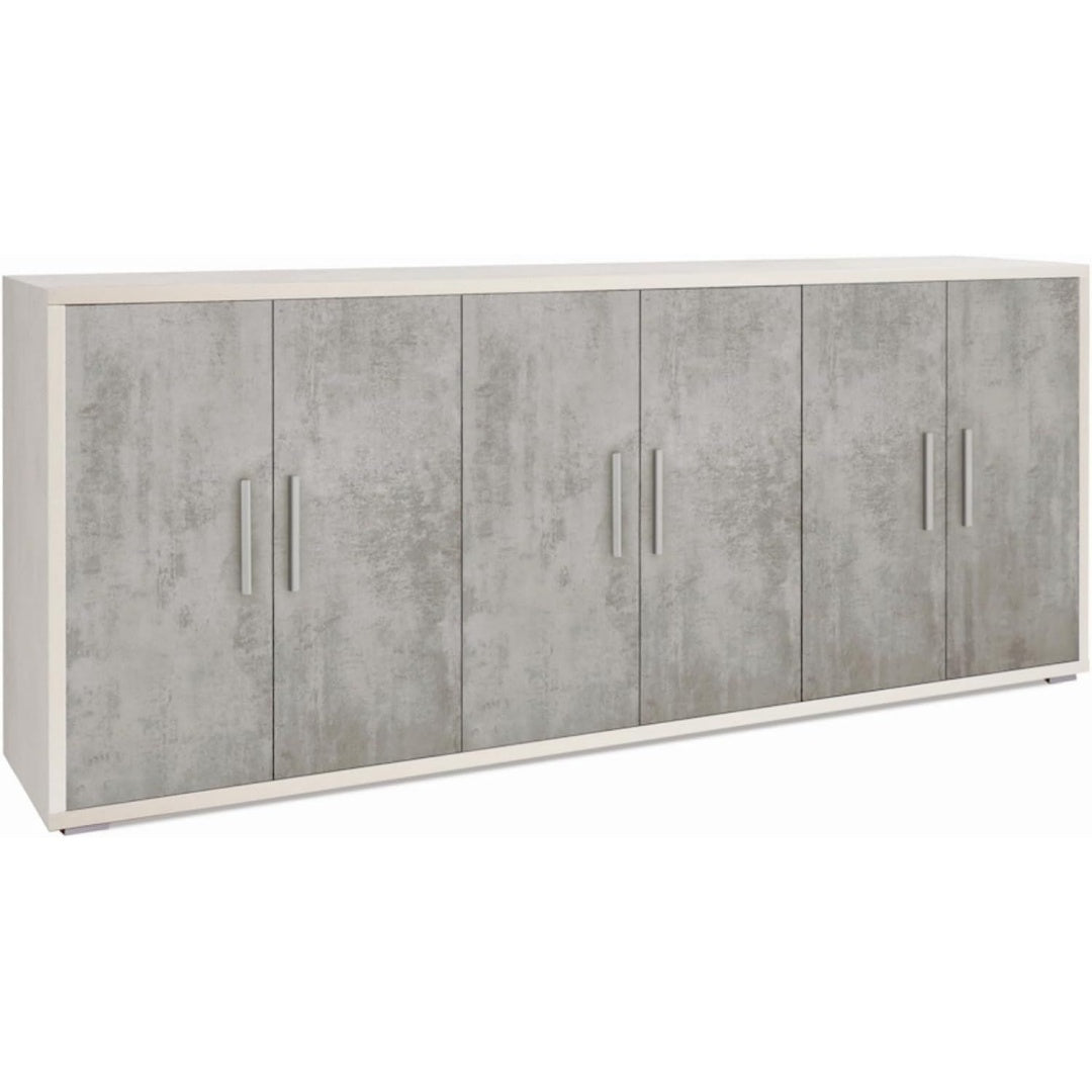 Geschlossener Stauraum und 6 Tueren an dem Sideboard