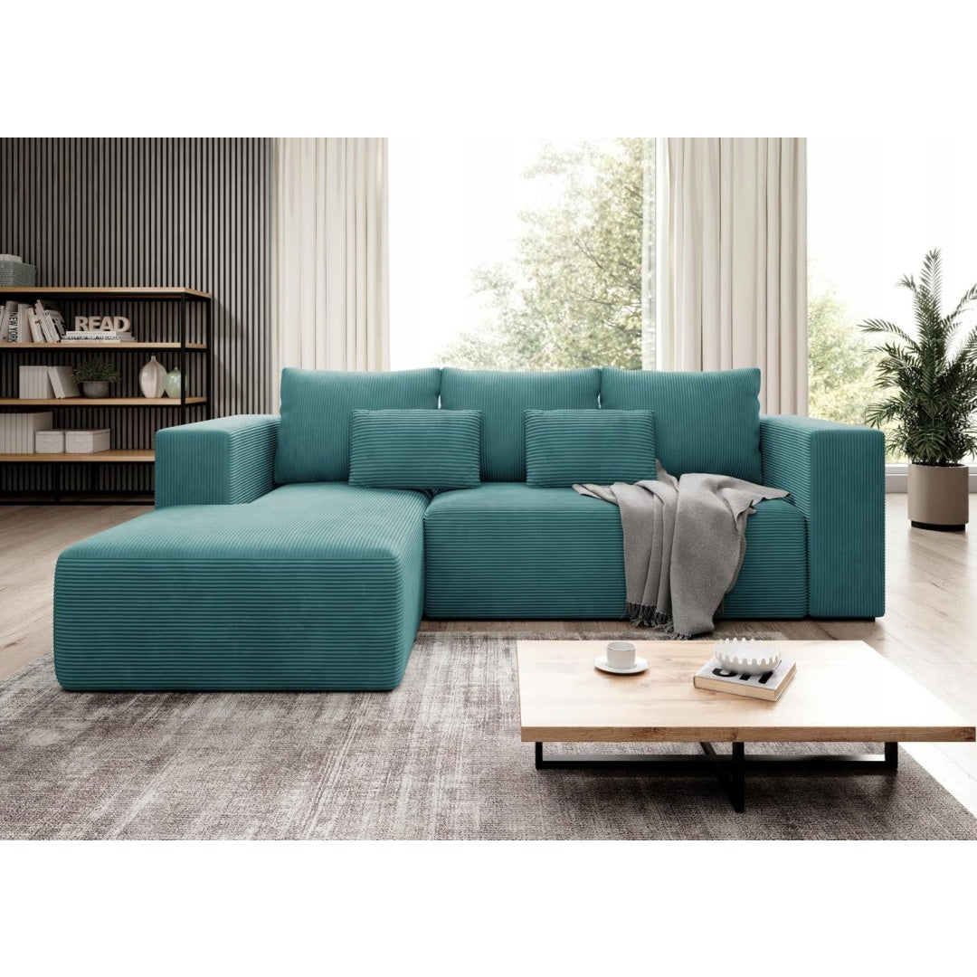 Sofa in Tuerkis mit weichen Polstern